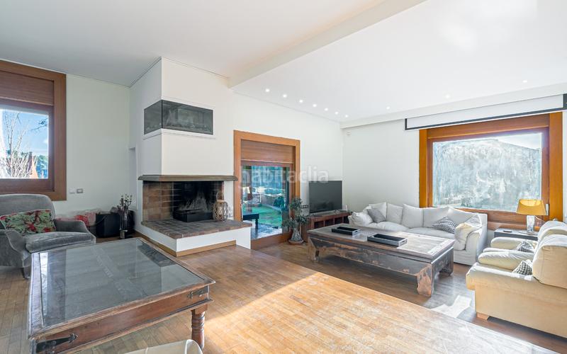 Foto abd6f873-0c3c-4b3f-b81c-4be12daa2ea2. Casa amb calefacció aparcament piscina a Golf-Can Trabal Sant Cugat del Vallès