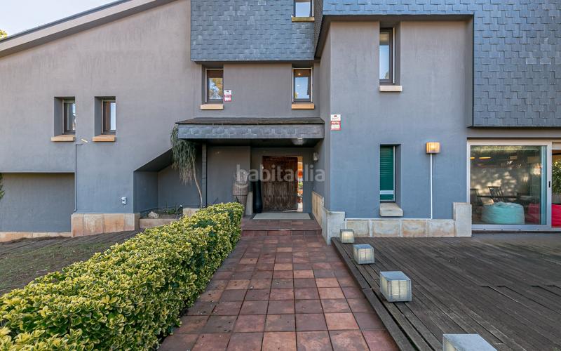 Foto df2370fa-e355-40ee-840e-53040c100c35. Casa amb calefacció aparcament piscina a Golf-Can Trabal Sant Cugat del Vallès