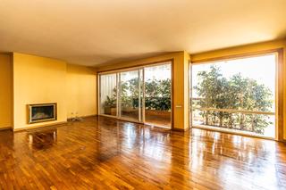 Piso en Pedralbes. Piso en venta en pedralbes con 5 habitaciones, garaje y piscina