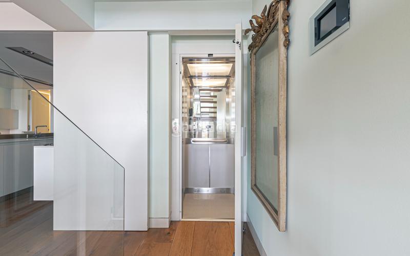 Foto 34ba226d-e04a-46db-801e-ffb7d804258d. Casa con riscaldamento parcheggio in Sant Genís dels Agudells Barcelona