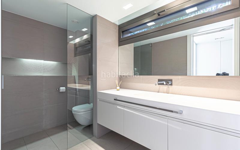 Foto 3b1193e6-2e1d-45b6-8400-97df7fae7fb9. Casa con riscaldamento parcheggio in Sant Genís dels Agudells Barcelona