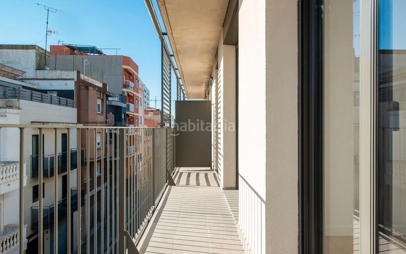 Foto d00fb845-88f0-4ac0-8207-ae9bb85c18f1. Zweistöckige wohnung mit heizung parking pool in Gorg Badalona