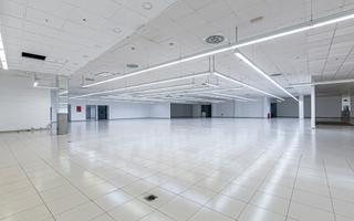 Location Bâtiment à usage industriel  Pare manyanet. Se alquila local comercial en la sagrera  ideal para supermercad