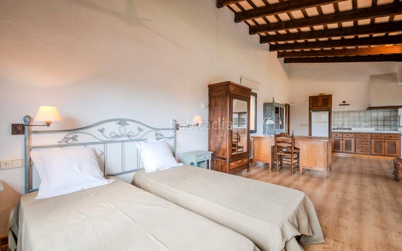 Foto 7ae81820-c274-4604-af52-5213f14a9e8f. Casa amb calefacció aparcament piscina a Forallac