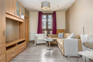 Piso  Consell de cent. Piso en venta en la dreta de leixample con 2 habitaciones y lice