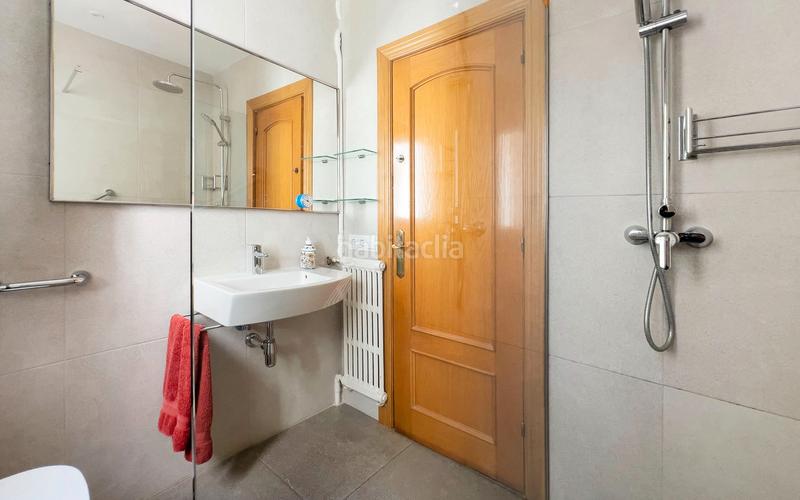 Foto 3c1e6a8d-0fcc-4b29-81a3-239301f3a651. Piso  en venta en sant gervasigalvany con 6 habitaciones y terraza, en Barcelona