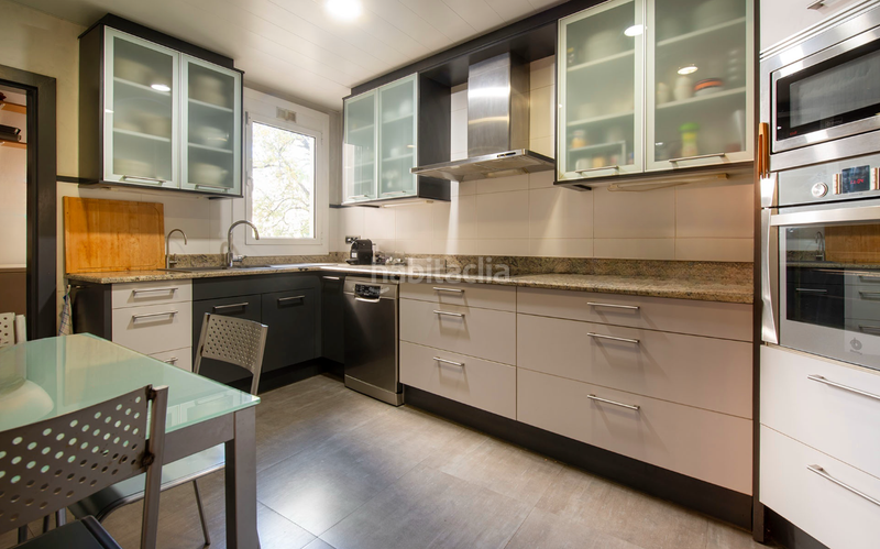 Foto 978b5450-cb96-4be4-bc99-004c45d4278f. Piso  en venta en sant gervasigalvany con 6 habitaciones y terraza, en Barcelona