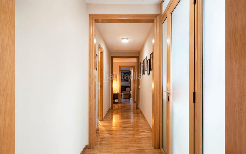 Foto ce7671e0-b543-4c14-a72d-b4659fe36b7e. Piso  en venta en sant gervasigalvany con 6 habitaciones y terraza, en Barcelona