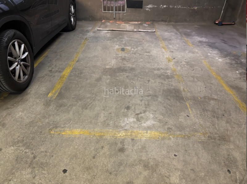 Foto 439c01d0-3a8f-45c0-aa19-98556eedb938. Posto auto in Vallcarca - Penitents Barcelona