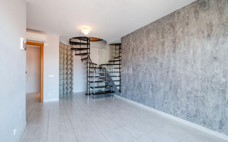 Foto 51e5cb16-9bd2-44cc-812b-df9de9c75ccd. Dúplex  con vistas panorámicas y garaje en la tranquila zona de lluis pericot. en Girona