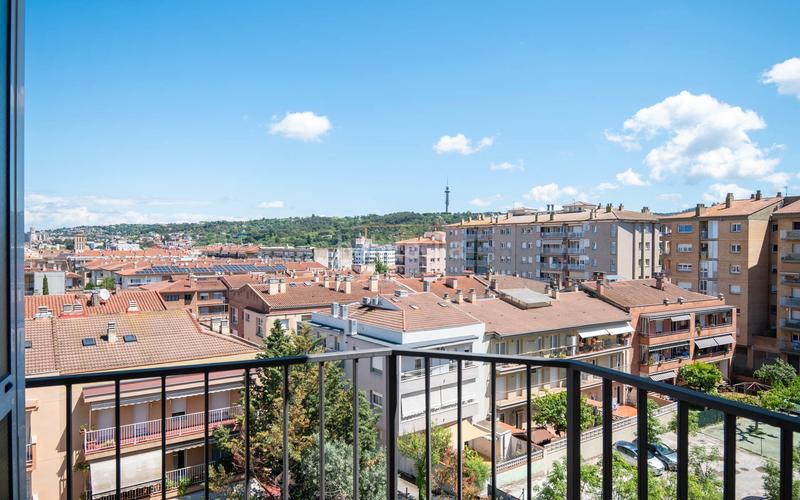 Foto bfdf9b9c-dfc9-48ee-9174-5bf065b3fead. Dúplex  con vistas panorámicas y garaje en la tranquila zona de lluis pericot. en Girona