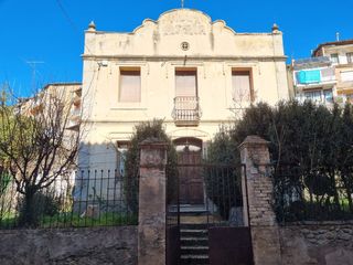 Casa  Sant josep. Casa se�orial a reformar con gran jard�n en el centro de sant qu
