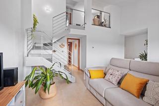 Etagenwohnung  Barcelona. Dúplex en venta en el eixample sud con 3 habitaciones, amplio y