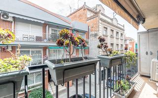 Pis  Mare de déu del coll. Piso en venta, con 3  habitaciones  1 vestidordespacho  y 2 balc