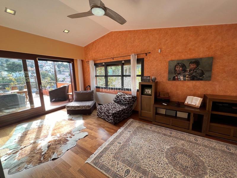 Foto f0c1b247-6acf-4377-9f07-02fb41db0311. Casa con riscaldamento in Montmar Castelldefels