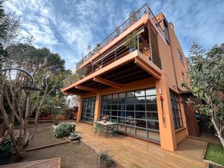 Casa  323. Casa en venta en castelldefels con 5 habitaciones y grandes terr