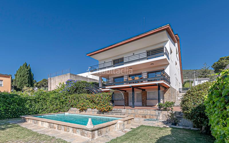 Foto 9885b1b4-fc15-4117-b659-53775dd7aa46. Casa con riscaldamento parcheggio piscina in Montmar Castelldefels