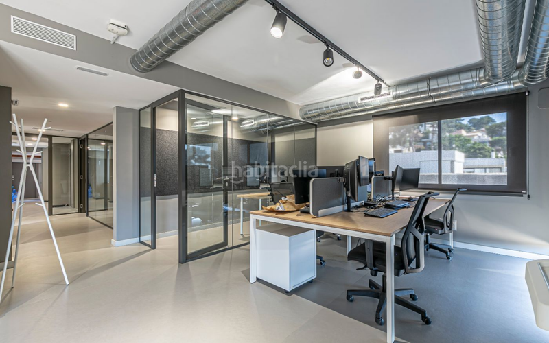 Foto c4ad82ef-3300-4fea-9944-696d9f891a8a. Casa con riscaldamento parcheggio piscina in Montmar Castelldefels