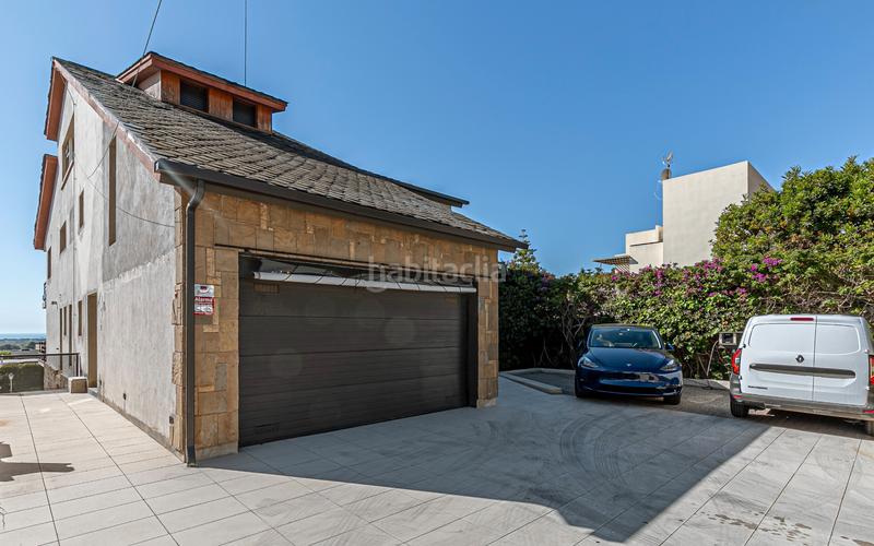 Foto f350c65f-e30c-4670-9ead-3c00b6980751. Casa con riscaldamento parcheggio piscina in Montmar Castelldefels