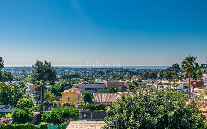 Foto fb112ae0-eb8d-4b42-b8e5-32331dcfeee1. Casa con riscaldamento parcheggio piscina in Montmar Castelldefels