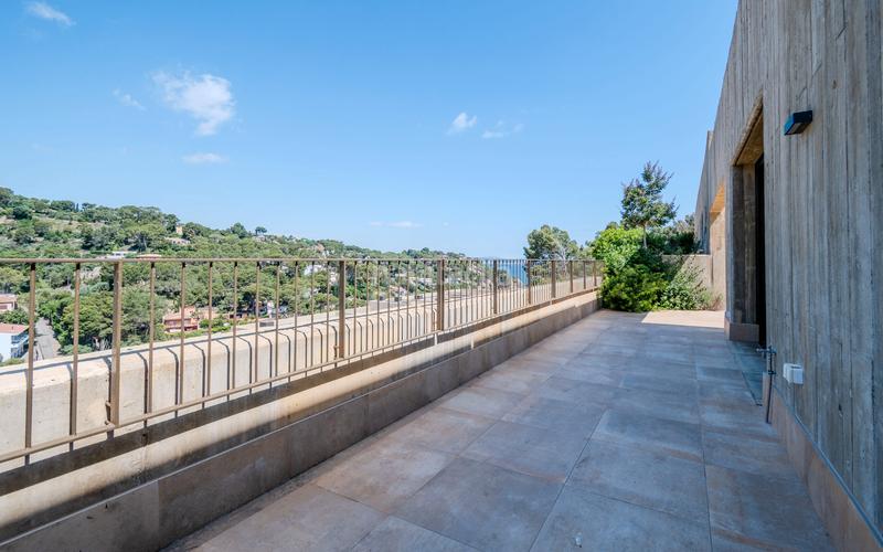 Foto 229beaa0-2a2b-455e-8f7b-d04aae41f97c. Alquiler piso  en alquiler en sa riera con 3 habitaciones, parking, jardín y piscinas comunitarias, girona en Begur