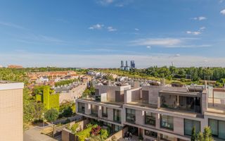 Pis  Monasterios de suso y yuso. Piso en venta en montecarmelo con 2 habitaciones y parking, madr