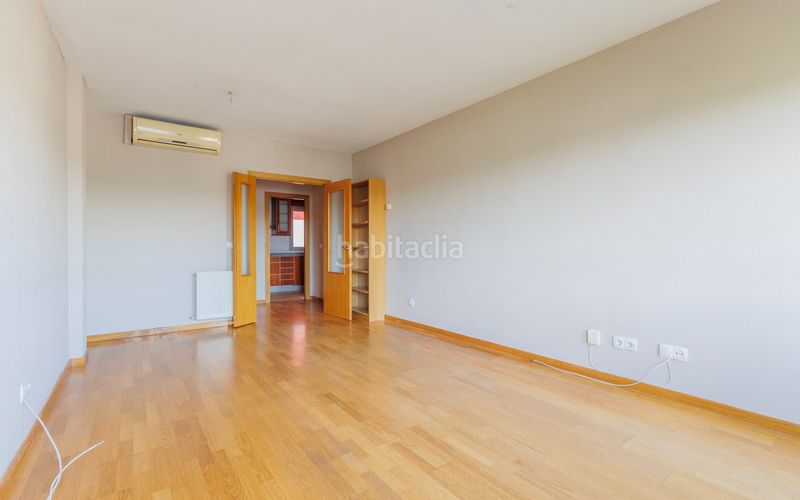 Foto f3978a89-bd02-4a71-a728-5711258ce842. Pis amb calefacció aparcament a Montecarmelo Madrid