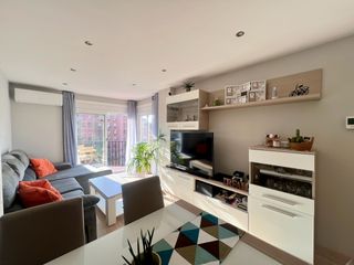 Lloguer Pis  Felip ii. Piso en alquiler en la sagrera con 3 habitaciones y parking, bar