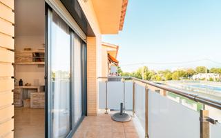 Flat  Menorca. Piso en venta en montroig del camp con 2 habitaciones, piscina c