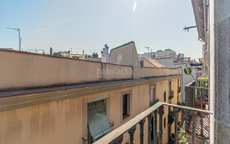 Foto a407a833-b6f0-47aa-8fc4-39d3c72e8aa2. Piso  en venta en el Raval con 3 habitaciones y 3 balcones, en Barcelona