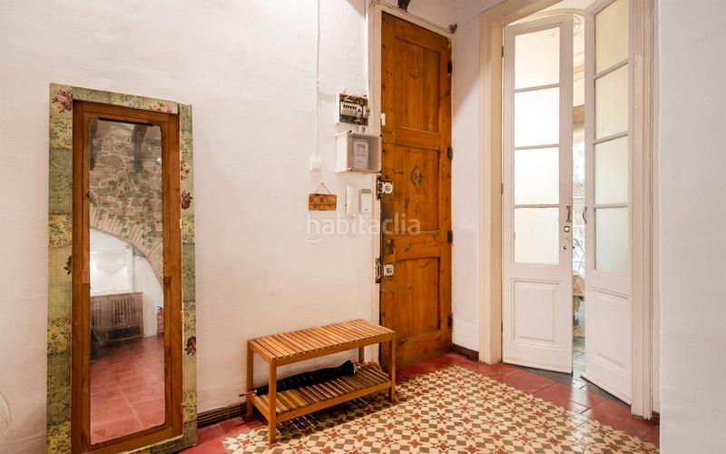 Foto a4645fcb-ffd8-40b4-b13b-32a7f12a8376. Flat with heating in Gòtic Barcelona