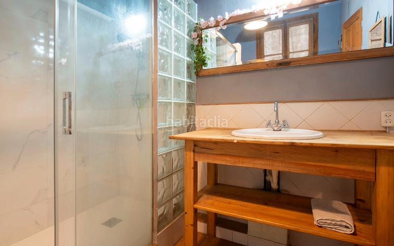 Foto b82d4880-3819-4421-a4ef-bd266be9fbf5. Flat with heating in Gòtic Barcelona