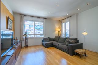 Appartement  Aragó. Piso en venta en la nova esquerra de leixample con 3 habitacione