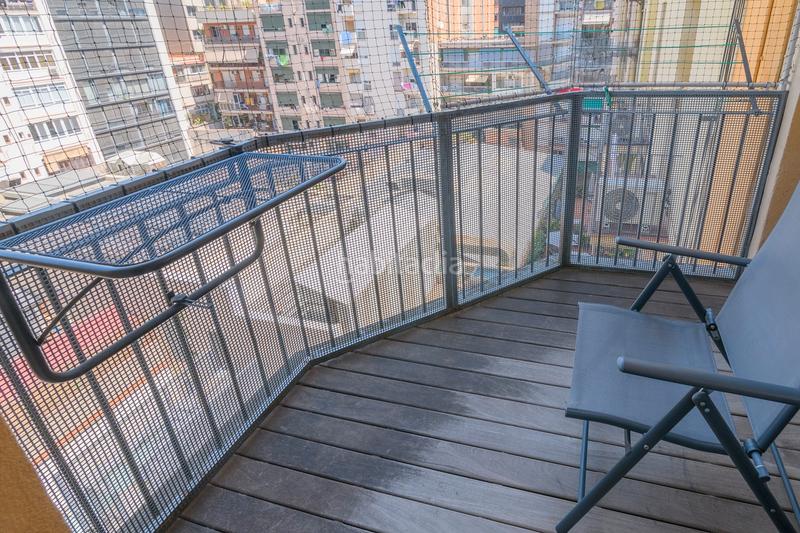 Foto 1936669f-e9de-4ce1-bb4a-7ef6d920caf8. Piso  en venta en la nova esquerra de leixample con 3 habitaciones y balcón, en Barcelona
