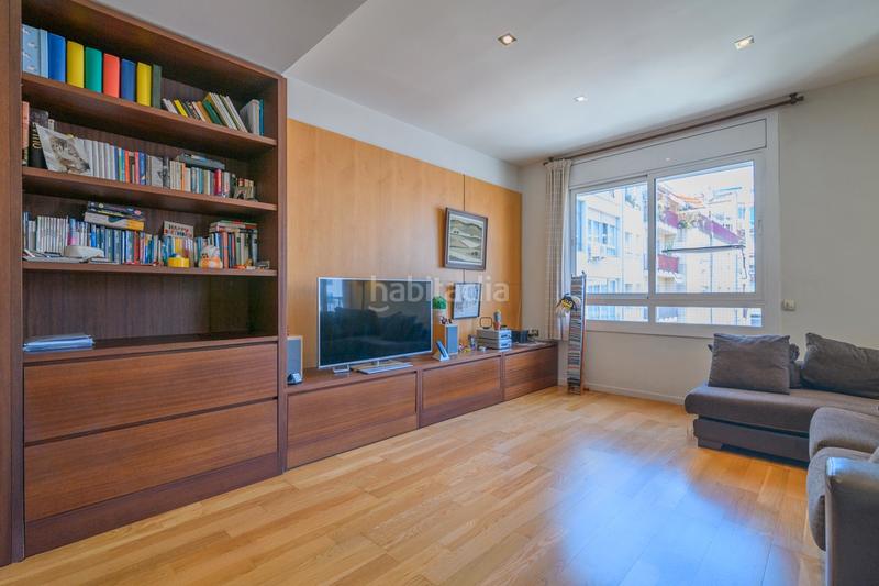 Foto 68a2d2ed-8bc6-4e7a-80b2-17abd25e0a08. Piso  en venta en la nova esquerra de leixample con 3 habitaciones y balcón, en Barcelona
