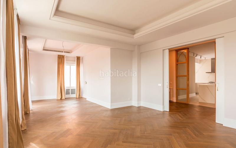 Foto 5b22b270-3133-43d4-bc1e-f1f70c16973d. Alquiler piso  en alquiler en argelles con 3 habitaciones, terraza y vistas impresionantes, en Madrid