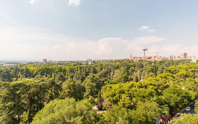 Foto 65d541c3-0d81-435e-ae10-86fcaa8b0692. Alquiler piso  en alquiler en argelles con 3 habitaciones, terraza y vistas impresionantes, en Madrid