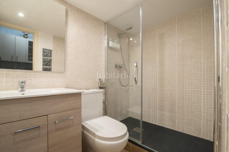 Foto 271328cf-9a62-49dd-b329-bbedc708eaeb. Local comercial a Barri de les Corts Barcelona