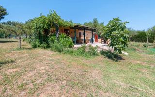 Terreno residencial  Pigot. Terreno en venta en puigventós con caseta y piscina, girona