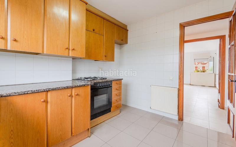 Foto a5c416f8-8070-4e90-aa08-6218fe65e3e3. Piso  en venta con 4 habitaciones y terraza, girona en Caldes de Malavella