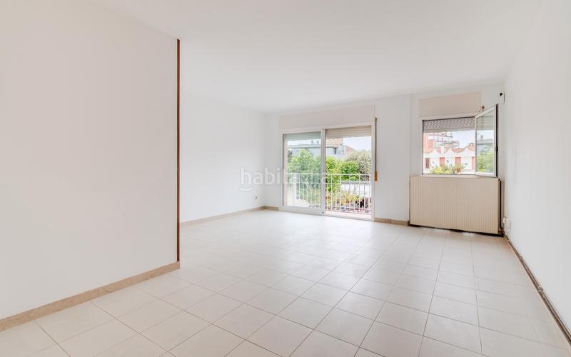 Foto a7b747da-af02-44d8-82c5-0a2bfb8edc2e. Piso  en venta con 4 habitaciones y terraza, girona en Caldes de Malavella