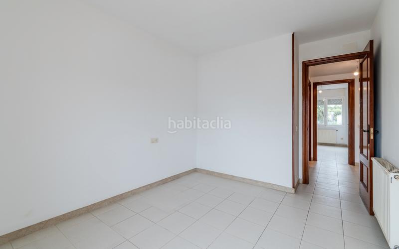 Foto a89915c3-56ff-4e0d-8a71-dd43ef896483. Piso  en venta con 4 habitaciones y terraza, girona en Caldes de Malavella
