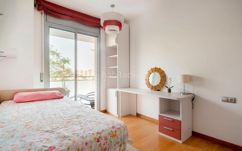 Foto c03a3979-bd1a-40ac-b7c1-350e9bb11bfb. Piso sensacional piso en primera línea de mar en Port Badalona