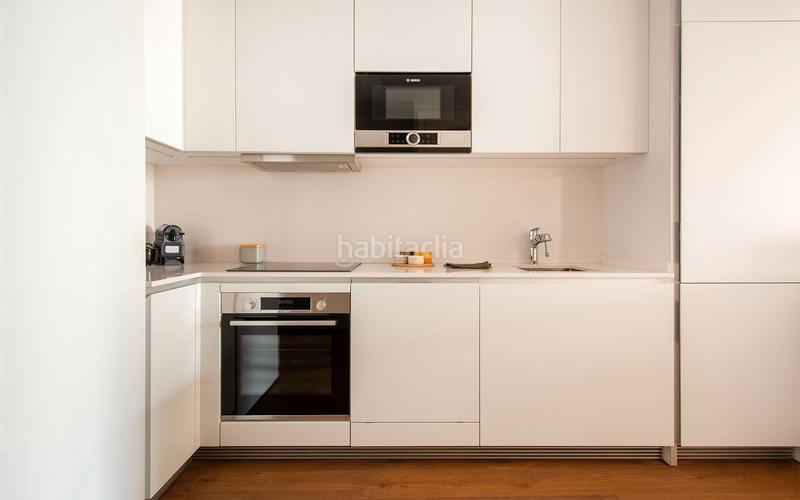 Foto 181f4600-6cce-4d26-898c-325a097dcea9. Alquiler ático  en alquiler de temporada en lantiga esquerra de leixample con 3 habitaciones, 2 baños y una gran terraza, en Barcelona