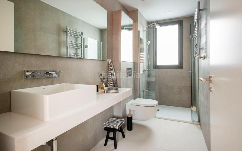 Foto 30360222-a70f-44e7-aeda-3811fe6d7515. Alquiler ático  en alquiler de temporada en lantiga esquerra de leixample con 3 habitaciones, 2 baños y una gran terraza, en Barcelona
