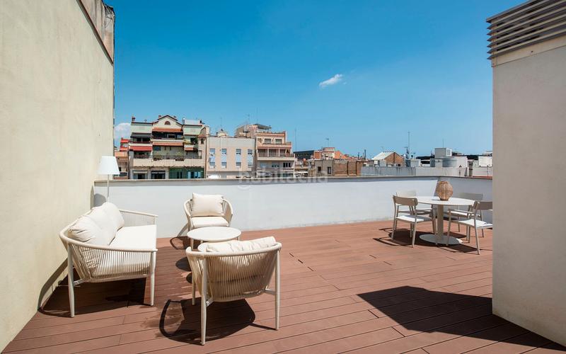 Foto 9dfa9b59-5948-415e-a827-255087ae6231. Alquiler ático  en alquiler de temporada en lantiga esquerra de leixample con 3 habitaciones, 2 baños y una gran terraza, en Barcelona