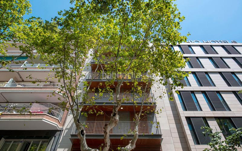 Foto 9e05d14a-92ba-491a-b5b8-40ce2bebe29a. Alquiler ático  en alquiler de temporada en lantiga esquerra de leixample con 3 habitaciones, 2 baños y una gran terraza, en Barcelona