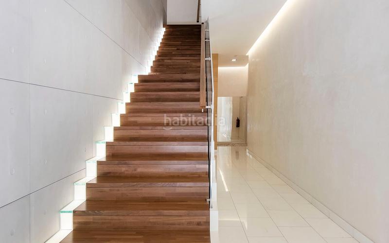 Foto e9e1bf65-bb6f-484a-b6f9-afc692979824. Alquiler ático  en alquiler de temporada en lantiga esquerra de leixample con 3 habitaciones, 2 baños y una gran terraza, en Barcelona