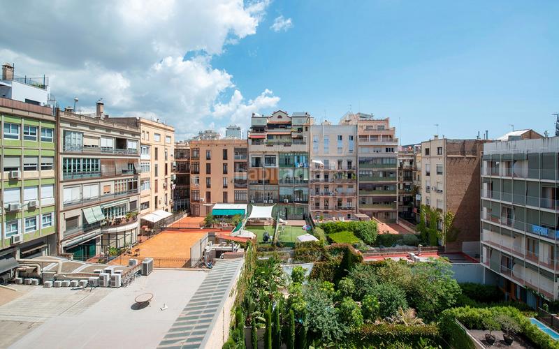 Foto ede4ca6e-d232-42c8-8ddc-dc9de3a822cd. Alquiler ático  en alquiler de temporada en lantiga esquerra de leixample con 3 habitaciones, 2 baños y una gran terraza, en Barcelona