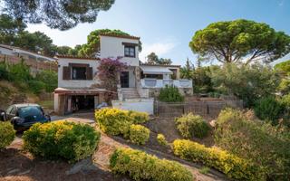 Casa  Begur. Casa en venta en sant antoni de calonge con 3 habitaciones, vist